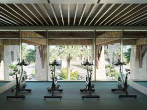 Sofitel Dubai The Palm Resort & Spa - Questions About Staying Here