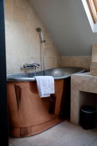 The White Horse - Policies and Booking Information