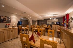 Vernet House - Beauséjour Hotel - Dining Options