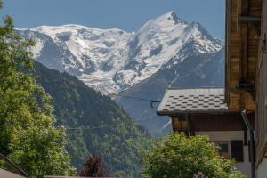 Wanderful Life Montblanc High-End Refuge - Nearby Attractions and Accessibility