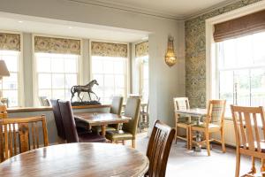 Woodberry Inn - Guest Experience and Reviews