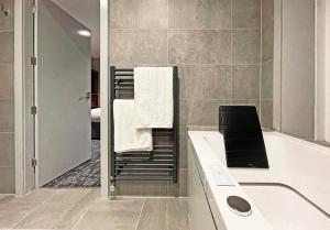 1820 Boutique Rooms & Suites - Nearby Attractions and Activities
