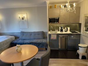 ALTAMIRA (Paris Expo - Porte De Versailles) - Contact Information