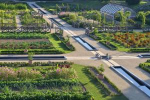 Chateau Colbert - Nearby Attractions