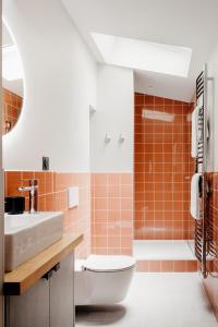 Edgar Suites Louvre - Day - How To Book Your Stay