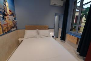 Europe Hotel - Location and Accessibility