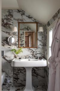 Fougère Hotel - Booking Policies