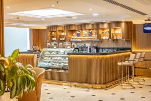 Golden Sands Suites - Questions About Staying Here