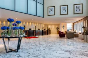 Grand Millennium Al Wahda Hotel and Executive Apartments Abu Dhabi - Transportation Options