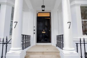 Gulaid House Knightsbridge by Bob W London - Booking Information
