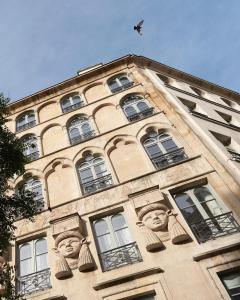 Hotel Du Sentier - Policies and Additional Information