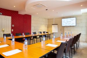 Hotel Grand Monarque - Dining Options