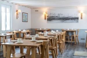 Hotel Le Clos Fleuri - Booking Information and Tips