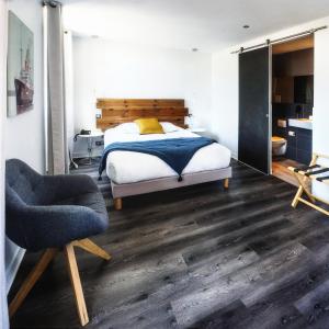 Hotel Napoleon - Nearby Attractions