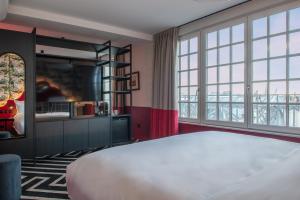 LABE Hotel Tours Centre Station - Booking Policies and Information