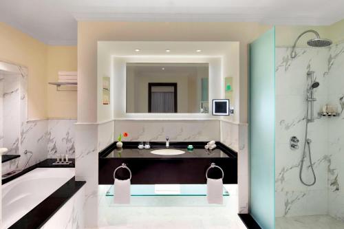 Le Meridien Al Aqah Beach Resort - Future Developments
