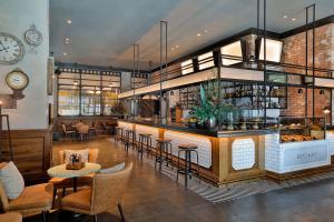 Marriott Resort Palm Jumeirah, Dubai - Activities and Entertainment