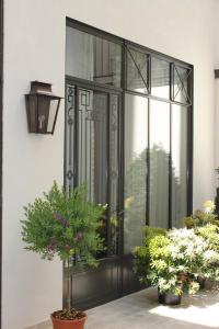 My Home In Paris - Safety and Security Features