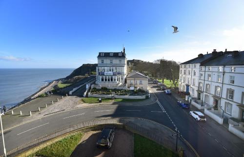 Phoenix Court Hotel - Nearby Attractions