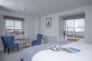 Pilgrim, Maritime Suites, Brixham - Tips for Visiting Brixham