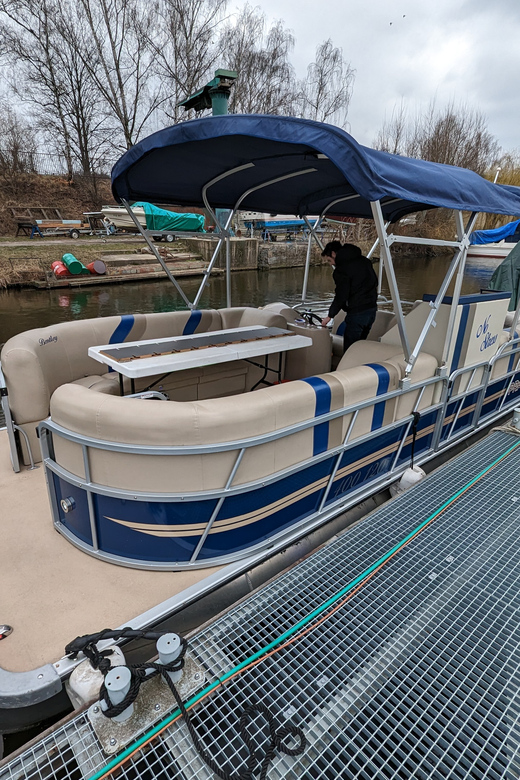 Prague: Private Pontoon Sightseeing Cruise With Prosecco - Meeting Point