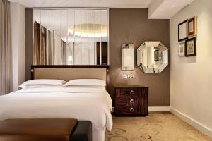 Sheraton Grand London Park Lane - Policies and Important Information