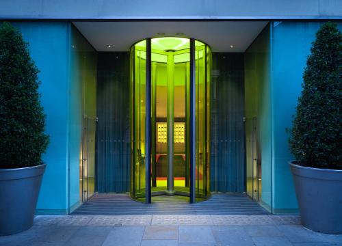 St Martins Lane London - Transportation Options