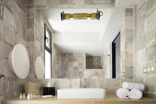 The 19-21 - a Love of the Hotel - Dining and Breakfast Options