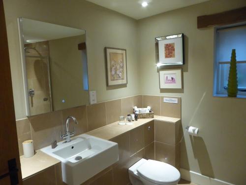 The Howard Arms - Activities and Experiences