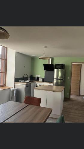 The Layover Step - How To Book Your Stay