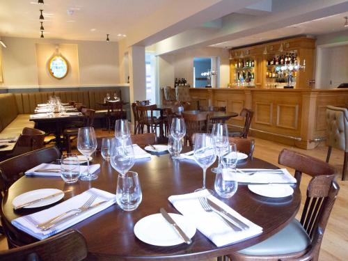 The White Horse Inn - Booking Policies
