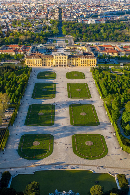 Transfer From Prague to Vienna With English-Speaking Driver - Booking Your Transfer