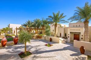 Al Wathba, a Luxury Collection Desert Resort & Spa, Abu Dhabi - Questions About Staying Here