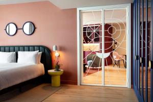 Artotel London Battersea Power Station, Powered by Radisson Hotels - Nearby Attractions and Activities