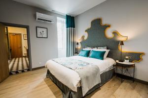 Auberge De Saint-Rémy - Hotel - Michelin-Starred Gourmet Restaurant - Saint Rémy De Provence - Nearby Attractions and Activities