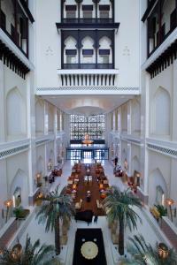 Bab Al Qasr Residence - Nearby Attractions