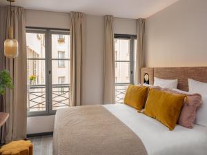 Boudoir of the Muses - Booking and Contact Details