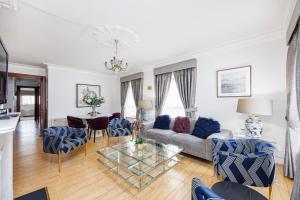 CARLTON COURT - MAYFAIR - Worth The Stay