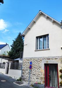 Demeures & Châteaux - Hotel De La Porte Saint-Malo - How To Book Your Stay