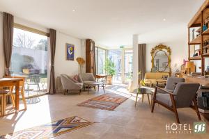 Hotel 96 - Local Attractions and Activities