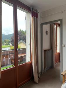 Hotel Au Feu De Bois Wine Bar the 1605 - Amenities and Services Offered