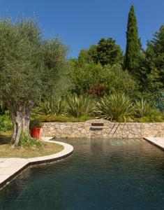 Hotel Du Clos - How To Book Your Stay