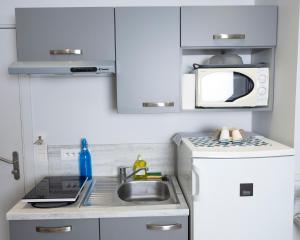 Hotel La Ciotat - Just Steps Away From the Water - Nearby Transportation Options