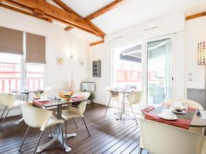 Hotel Les Almadies - Heart of the City - How To Book Your Stay