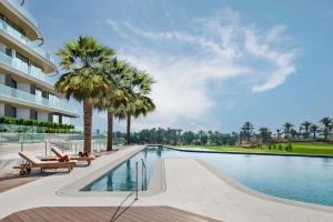 JA The Resort - JA Lake View Hotel, Dubai - Questions About Staying Here