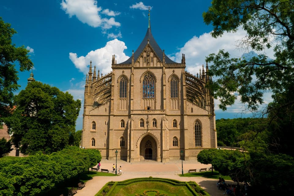 Kutna Hora & Ossuary: Private Tour From Prague All-Inclusive - Recommended Preparations