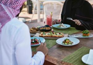 Le Meridien Al Aqah Beach Resort - Questions About Staying Here