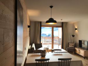 Luxury 2 Bedroom Apartment With View of Mont Blanc - How To Book Your Stay