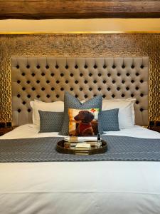 Quite Simply French - Location and Attractions