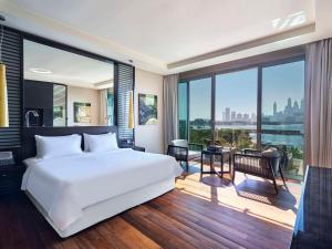 Rixos The Palm Hotel & Suites - Ultra All Inclusive - Questions About Staying Here